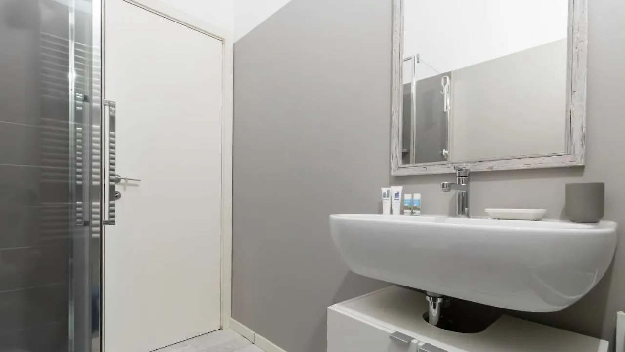 Italianway - Angelo Della Pergola 7 Apartment Milan